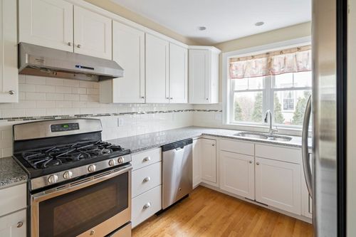 61-61 Boyd St, Watertown, MA, 02472-2536 | Card Image