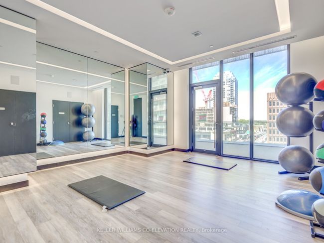 1003 - 8 Eglinton Ave E, Condo with 1 bedrooms, 1 bathrooms and null parking in Toronto ON | Image 32