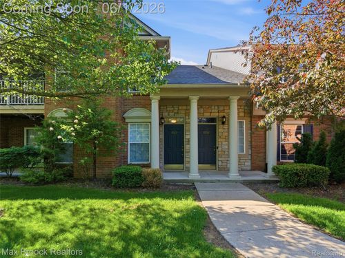 3562 Tremonte Cir N, Rochester, MI, 48306-5002 | Card Image