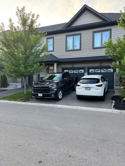 32 Deneb St, Barrie, ON, L4M0K6 | Card Image