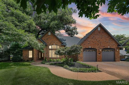39 Country Club Pl, Belleville, IL, 62223-1934 | Card Image