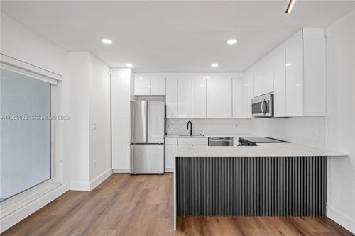 apt-2-3661 Ne 170th St, North Miami Beach, FL, 33160-3128 | Card Image