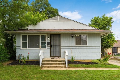 1726 E Blake Ave, Columbus, OH, 43219-1047 | Card Image