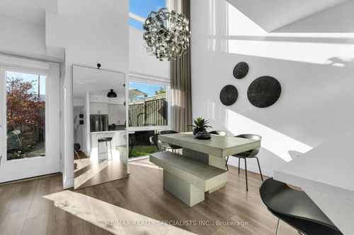 105-24 Woodstream Blvd, Woodbridge, ON, L4L8C4 | Card Image