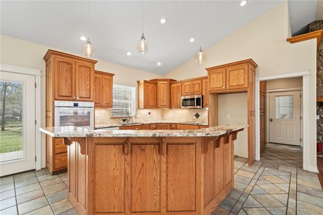 11992 Cripps Rd, House other with 3 bedrooms, 2 bathrooms and null parking in Gentry AR | Image 8