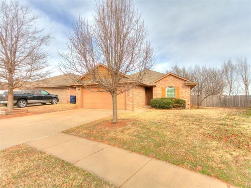 624 Inverleith Cir, Yukon, OK, 73099-7634 | Card Image