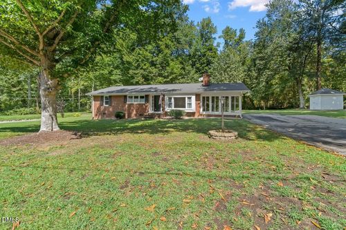 330 Hazelwood Dr, Warrenton, NC, 27589-1724 | Card Image