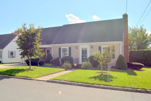 103 Greenwich Ave, East Providence, RI, 02914-3030 | Card Image