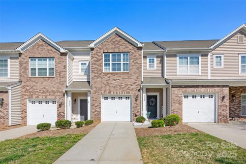 4528 Craigmoss Ln, Charlotte, NC, 28278-6671 | Card Image