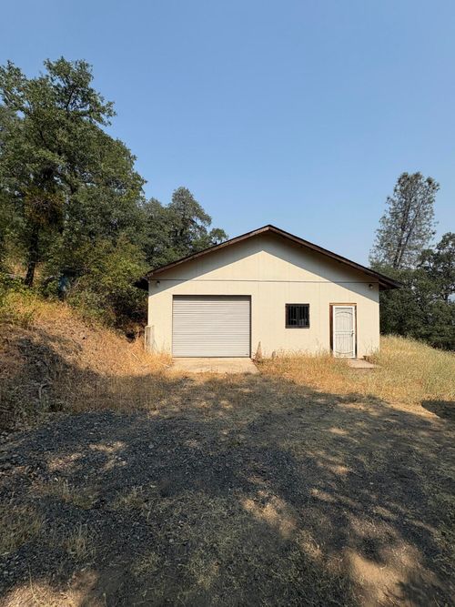 27714 Akiba Ln, Bella Vista, CA, 96008-9709 | Card Image