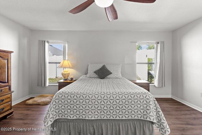 Suite Master Bedroom | Image 25