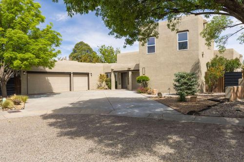 6425 Guadalupe Pl Nw, Los Ranchos, NM, 87107-5837 | Card Image