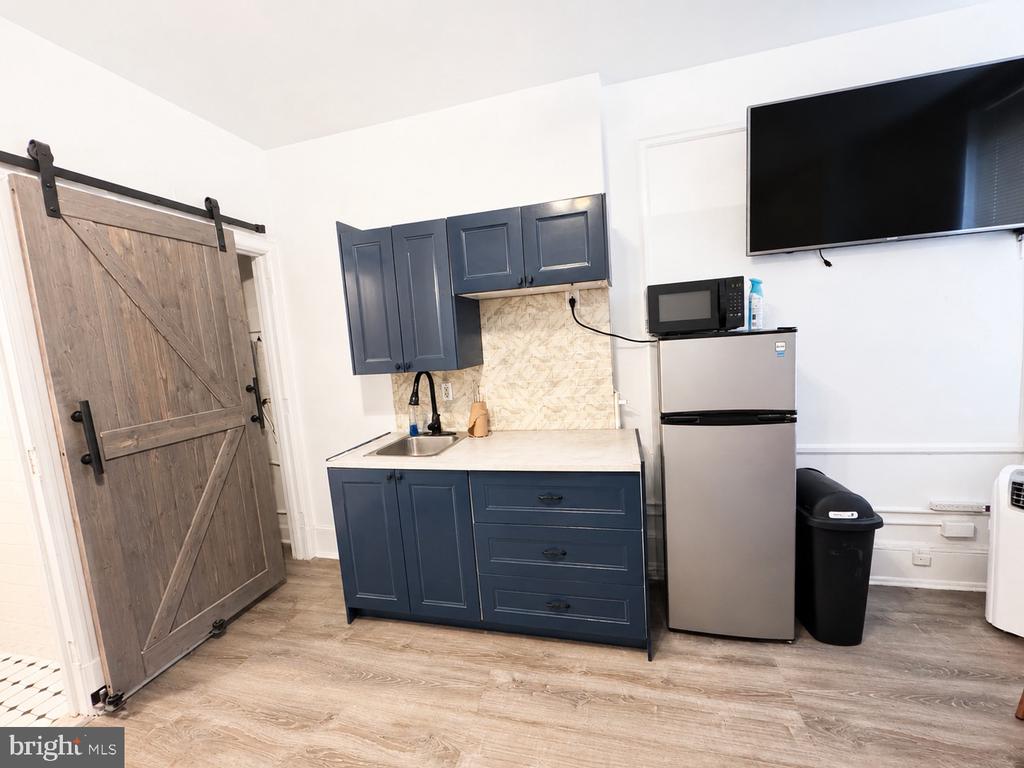 Residential in PHILADELPHIA 4