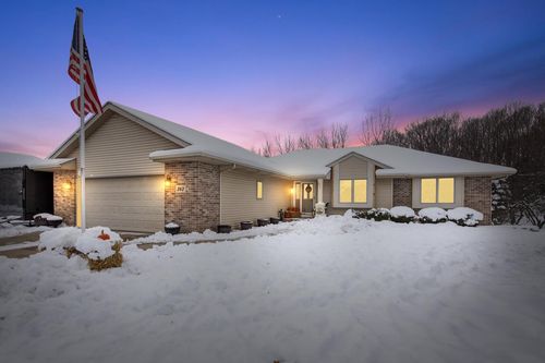 363 Hickory Drive, Fredonia, WI, 53021 | Card Image