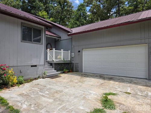 214 Big Bear Blvd, Old Fort, NC, 28762-8829 | Card Image
