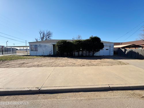 420 E Locust St, Lockney, TX, 79241-2022 | Card Image