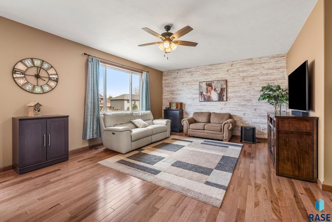 100 Oak Ave, House other with 6 bedrooms, 4 bathrooms and null parking in Crooks SD | Image 8