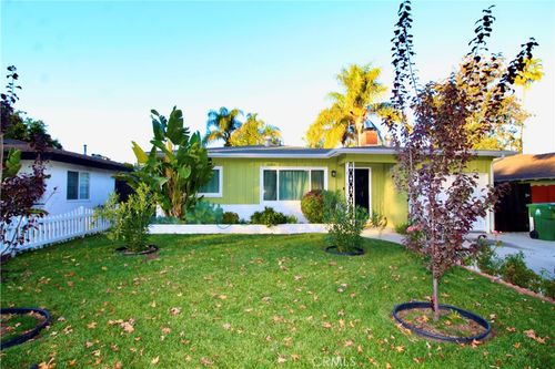 22621 Dolorosa St, Woodland Hills, CA, 91367-6837 | Card Image