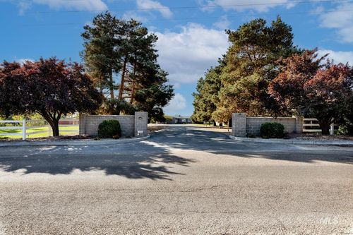 26911 Stewart Ln, Wilder, ID, 83676-5305 | Card Image