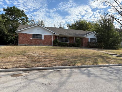 3808 Wooten Dr, Fort Worth, TX, 76133-2040 | Card Image