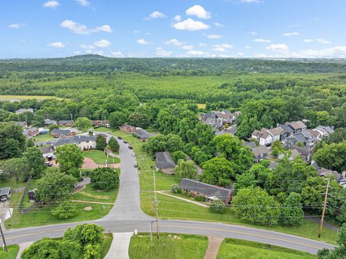 803 Rose Park Dr, Nashville, TN, 37206-1047 | Card Image