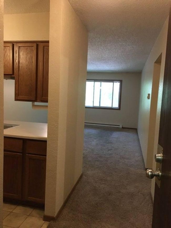 Westmar Unit Entry | Image 6