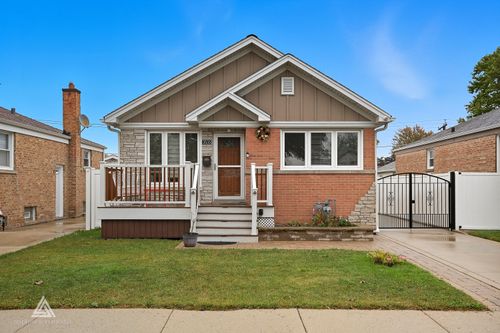 3535 Ernst St, Franklin Park, IL, 60131-1615 | Card Image