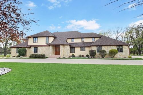 700 Quail Creek Rd, Parsons, KS, 67357-2200 | Card Image