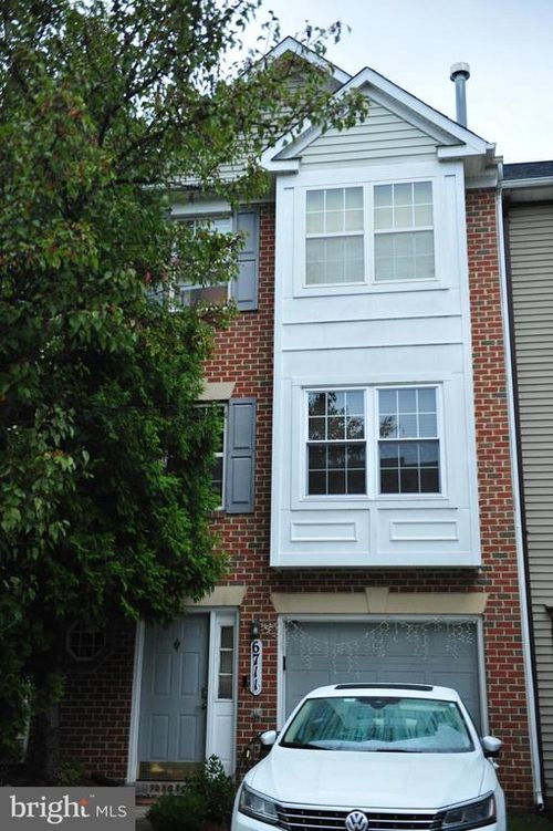 6711 Village Park Dr, Greenbelt, MD, 20770-3081 | Card Image