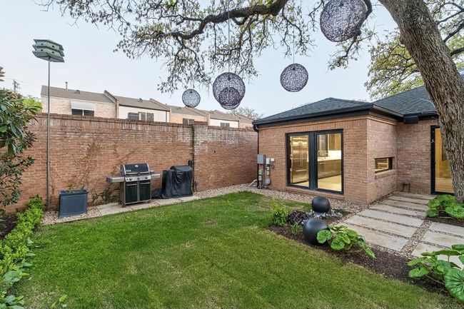 2404 Enfield Rd, House other with 3 bedrooms, 4 bathrooms and 3 parking in Austin TX | Image 20