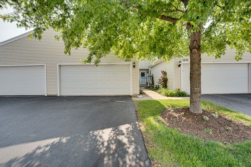1633 Hilton Head Dr, Naperville, IL, 60563-1782 | Card Image
