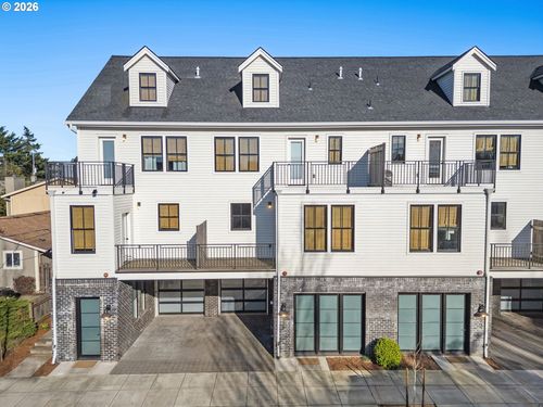 516 Ne 56th Ave, Portland, OR, 97213-3152 | Card Image