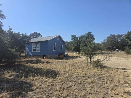 465 E County Road 3064, Lampasas, TX, 76550-4043 | Card Image