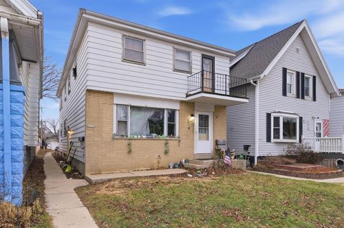 2033 S 77th Street, WEST ALLIS, WI, 53219 | Card Image