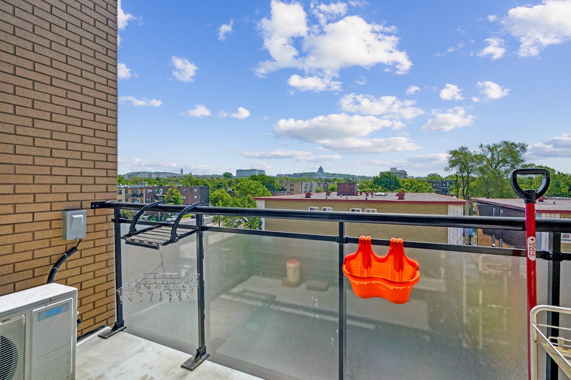 Residential Lease in Montréal (Côte-des-Neiges/Notre-Dame-de-Grâce) 4