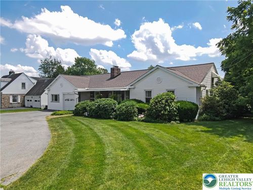 2930 Green Pond Rd, Palmer Twp, PA, 18045-2505 | Card Image