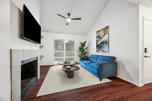 apt-134-1880 White Oak Dr, Houston, TX, 77009-7569 | Card Image