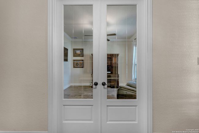 663 Private Road 1712, House other with 3 bedrooms, 3 bathrooms and null parking in Mico TX | Image 21