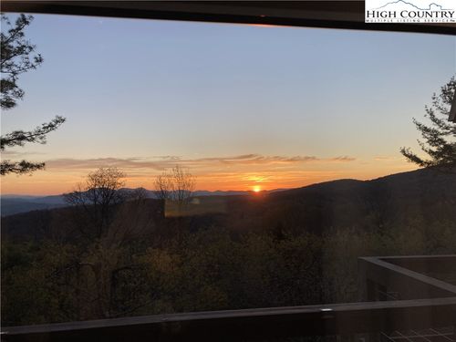 g329-103 Upper Holiday Ln, Beech Mountain, NC, 28604-9924 | Card Image