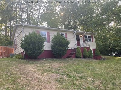 735 Thompson Road, House other with 3 bedrooms, 1 bathrooms and null parking in Culloden WV | Image 1