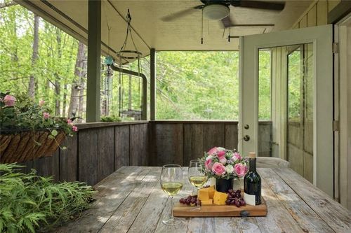 1509 Woodcliff Dr Ne, Atlanta, GA, 30329 | Card Image