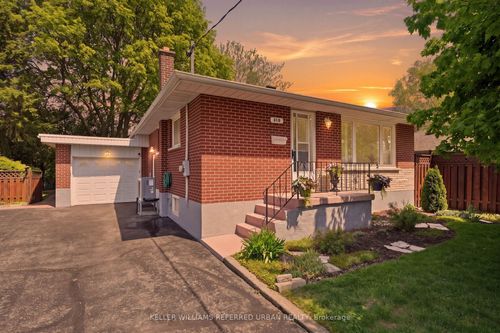 318 Marion Ave, Oshawa, ON, L1J3A9 | Card Image