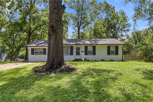 10515 Palmer Ave, Kansas City, MO, 64134-1953 | Card Image