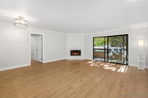 105-8860 Villa La Jolla Dr, La Jolla, CA, 92037 | Card Image