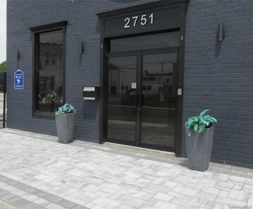 2751 Grand Ave, Bellmore, NY, 11710-3557 | Card Image
