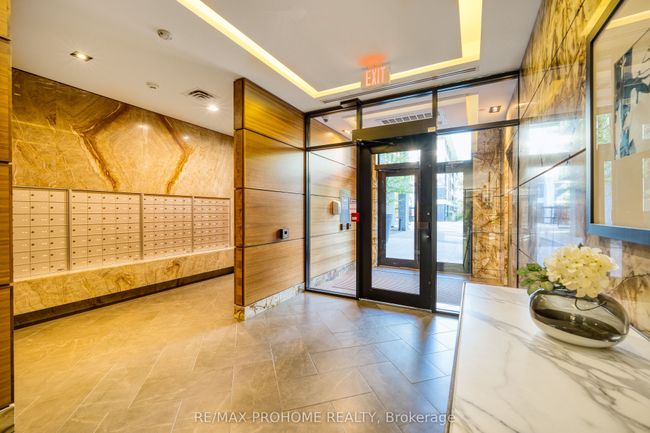 213 - 21 Clairtrell Rd, Condo with 2 bedrooms, 2 bathrooms and 1 parking in Toronto ON | Image 43