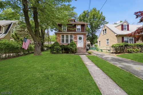 112 Grove Ave, Verona, NJ, 07044-1620 | Card Image