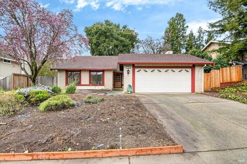 879 Oxford Way, Benicia, CA, 94510-3644 | Card Image