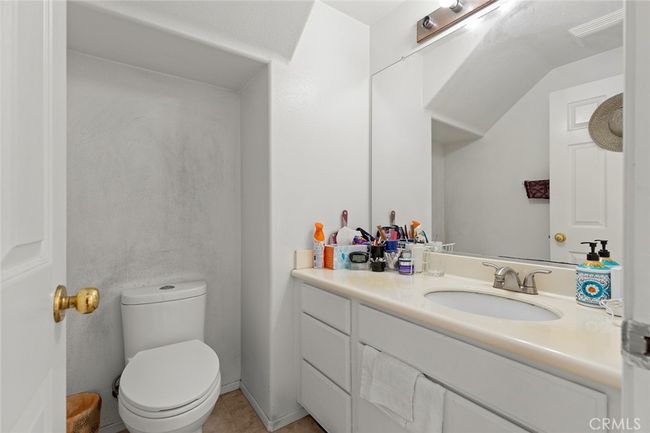69 Serena Way, Condo with 4 bedrooms, 3 bathrooms and 2 parking in Stanton CA | Image 16
