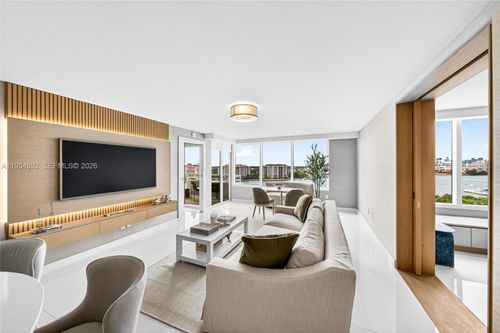 apt-1501-400 S Pointe Dr, Miami Beach, FL, 33139-7359 | Card Image